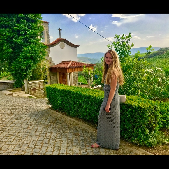 Meet your Posher, Hannah - Picture 1 of 1